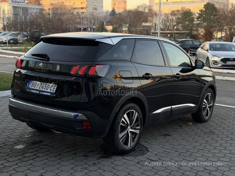 Peugeot 3008 1.2 PureTech ALLURE