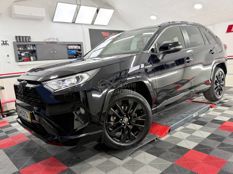 Toyota RAV 4 BLACK EDITION