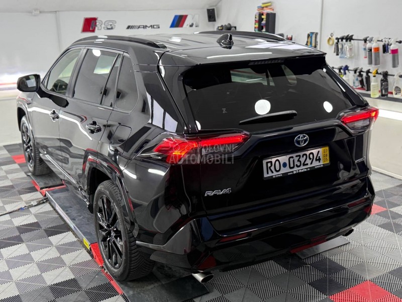 Toyota RAV 4 BLACK EDITION