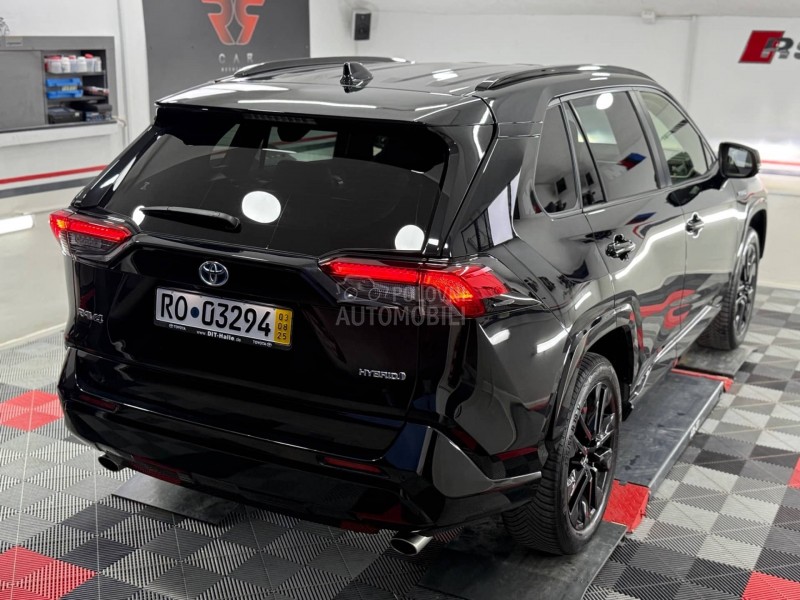 Toyota RAV 4 BLACK EDITION