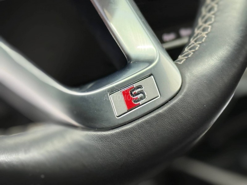 Audi Q5 SportbackSlineMatrix