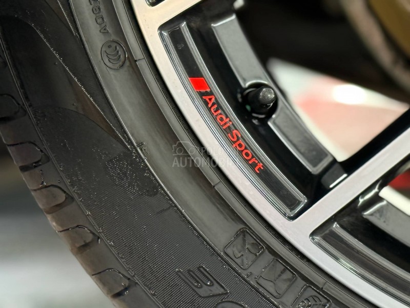 Audi Q5 SportbackSlineMatrix