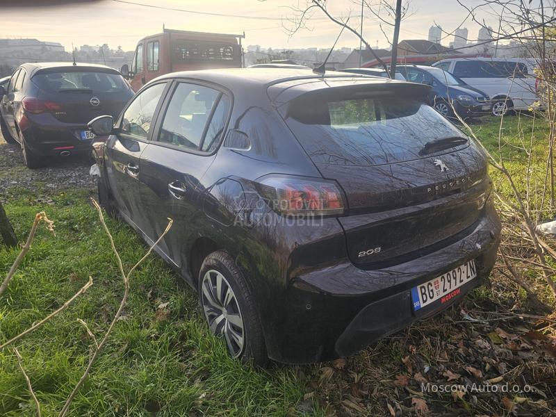 Peugeot 208 