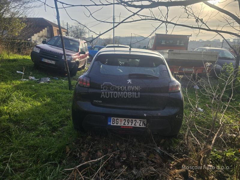 Peugeot 208 