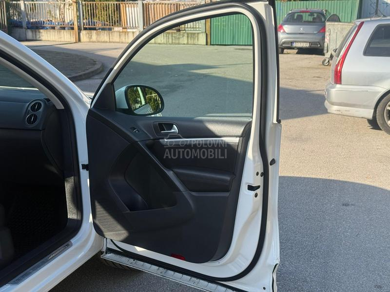 Volkswagen Tiguan R-line    4x4