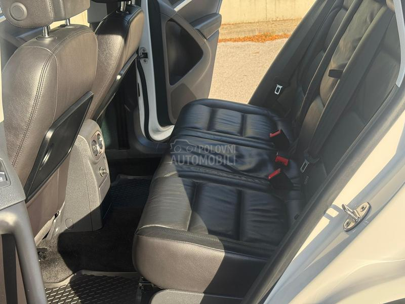 Volkswagen Tiguan R-line    4x4