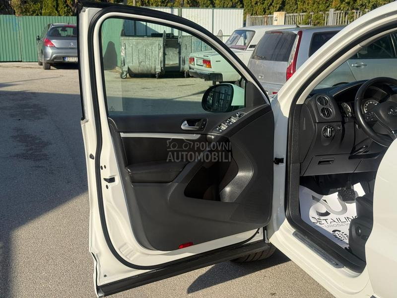 Volkswagen Tiguan R-line    4x4