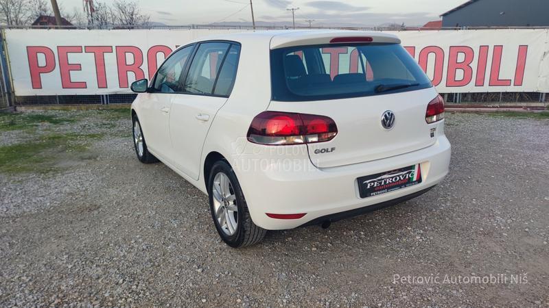 Volkswagen Golf 6 1.6 TDi //HIGHLINE//