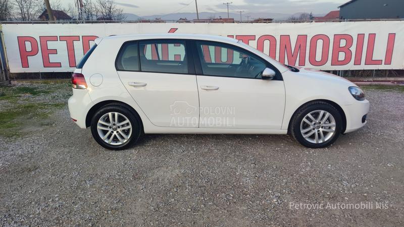 Volkswagen Golf 6 1.6 TDi //HIGHLINE//