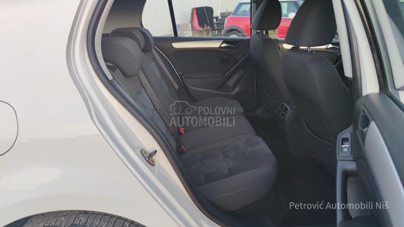 Volkswagen Golf 6 1.6 TDi //HIGHLINE//