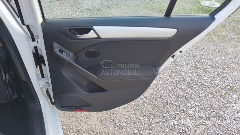 Volkswagen Golf 6 1.6 TDi //HIGHLINE//