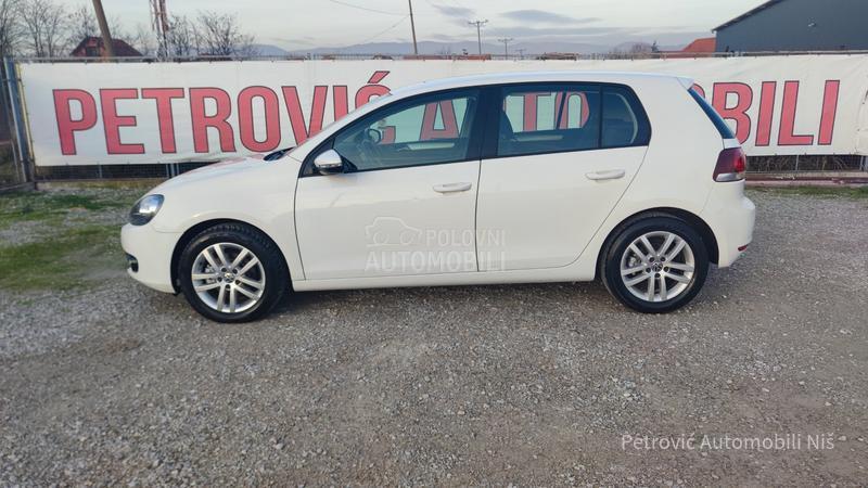 Volkswagen Golf 6 1.6 TDi //HIGHLINE//