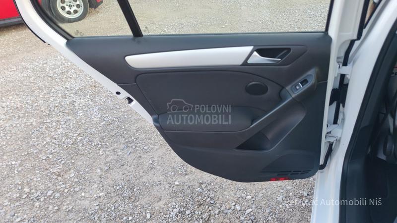 Volkswagen Golf 6 1.6 TDi //HIGHLINE//