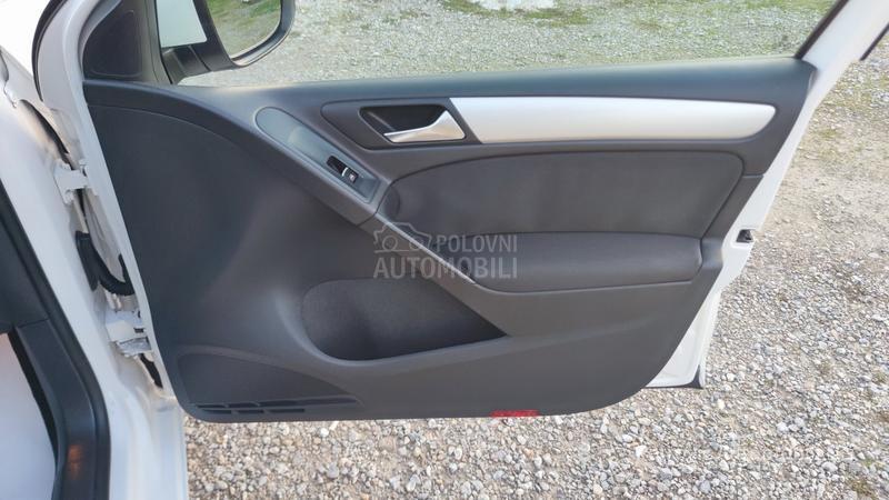 Volkswagen Golf 6 1.6 TDi //HIGHLINE//