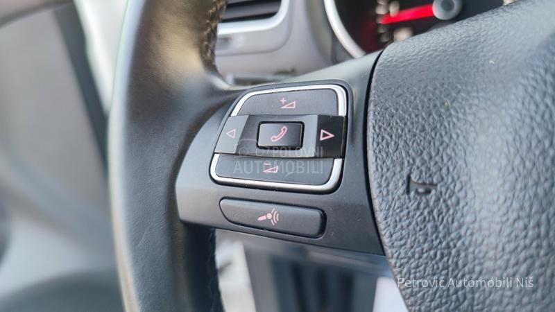 Volkswagen Golf 6 1.6 TDi //HIGHLINE//