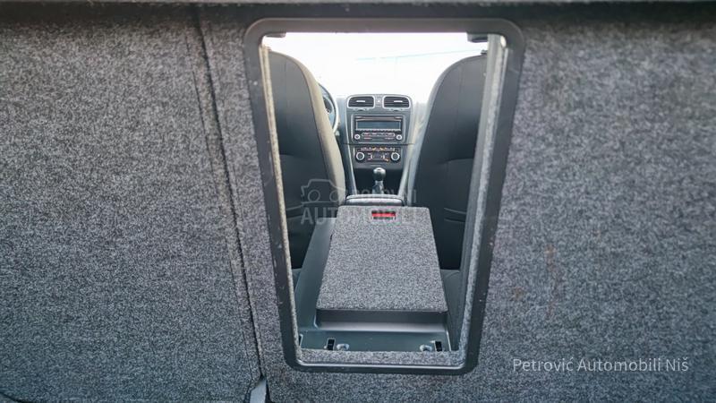 Volkswagen Golf 6 1.6 TDi //HIGHLINE//