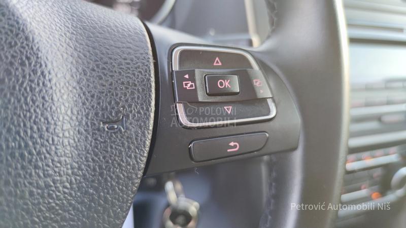 Volkswagen Golf 6 1.6 TDi //HIGHLINE//