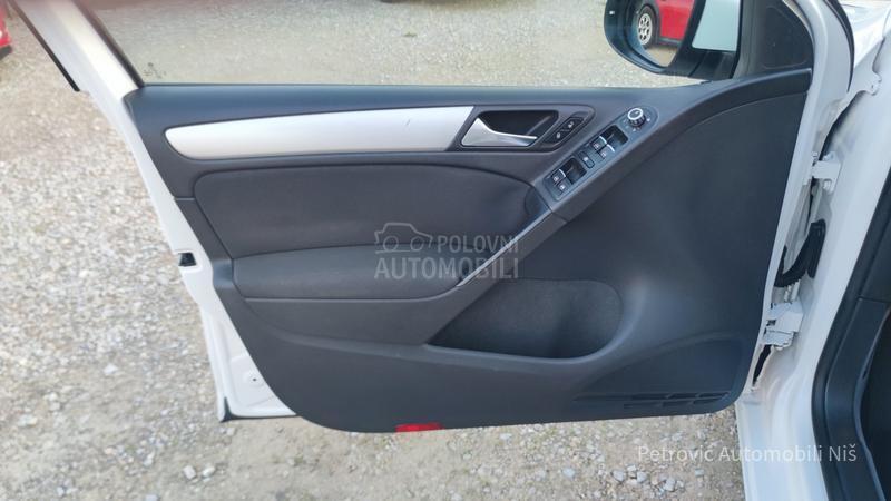 Volkswagen Golf 6 1.6 TDi //HIGHLINE//