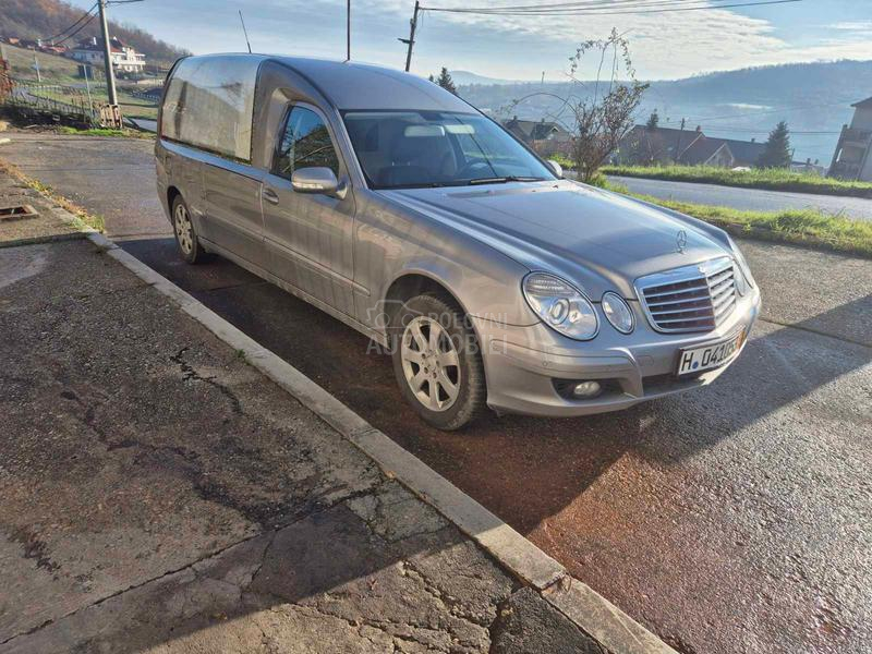 Mercedes Benz E 220 POGREBNO