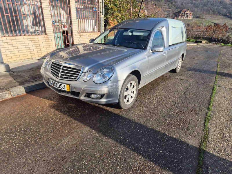 Mercedes Benz E 220 POGREBNO