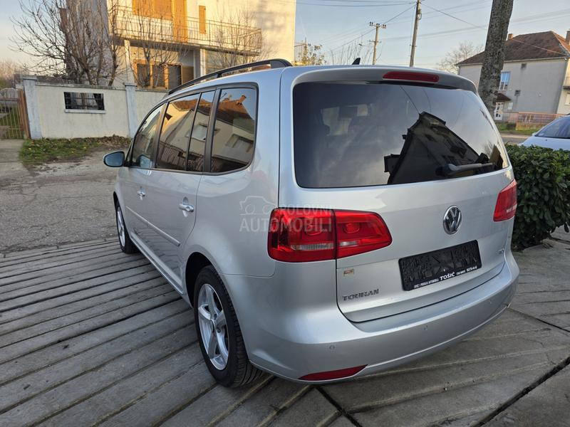 Volkswagen Touran 