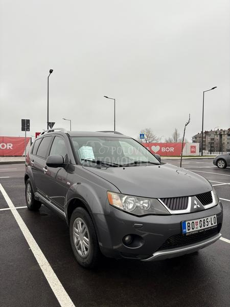 Mitsubishi Outlander 