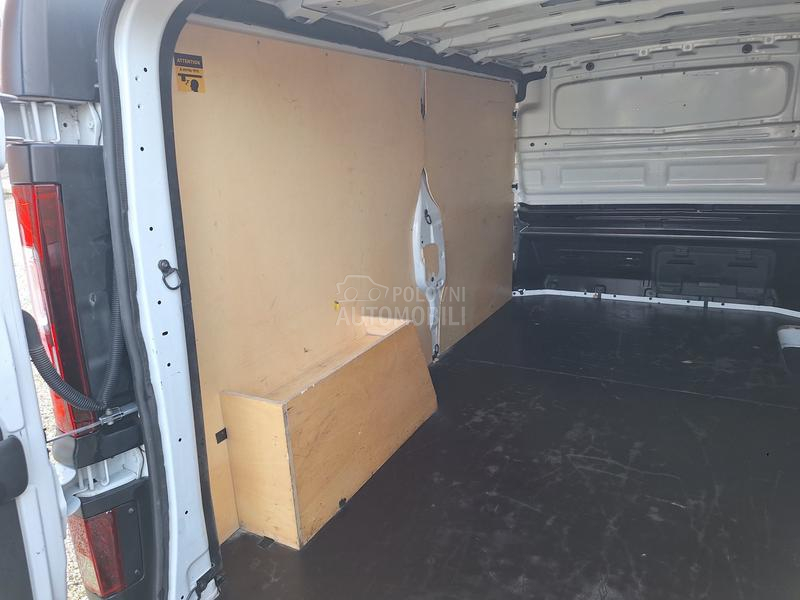 Renault Trafic 2.0dci L2H1