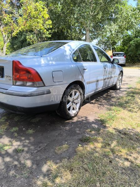 Volvo S60 