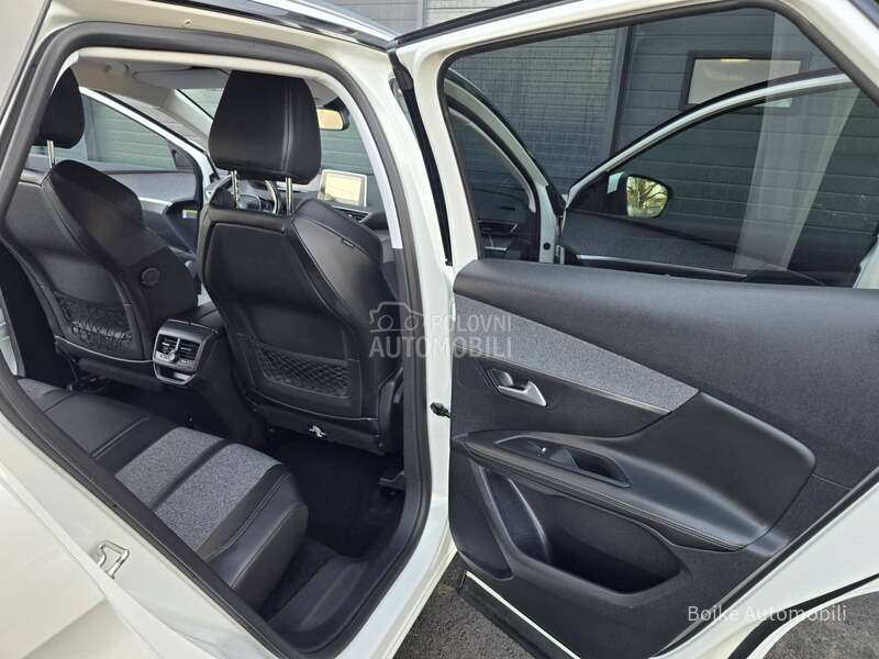 Peugeot 3008 1.6 HDI ALLURE