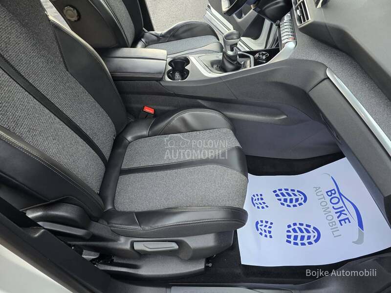 Peugeot 3008 1.6 HDI ALLURE