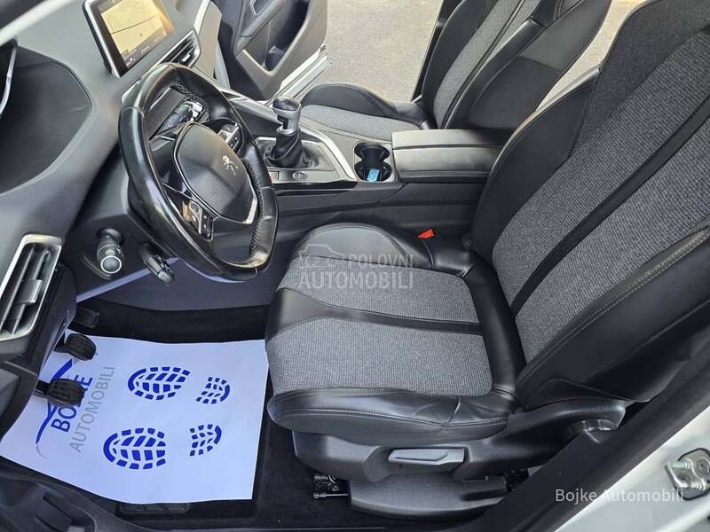 Peugeot 3008 1.6 HDI ALLURE