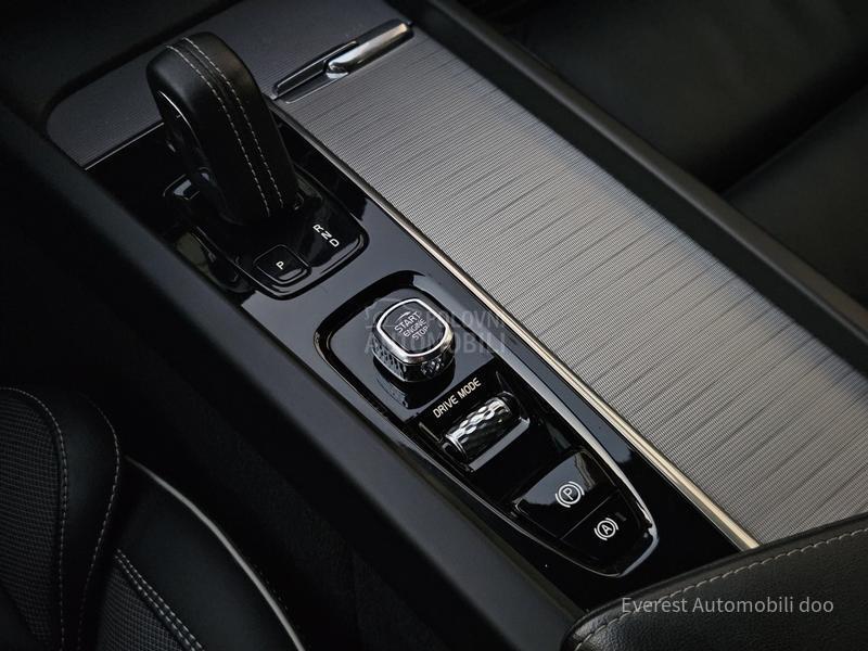 Volvo XC60 2.0B4/MHEV/R Design/