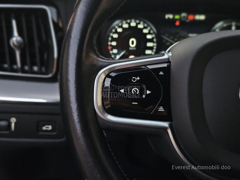 Volvo XC60 2.0B4/MHEV/R Design/