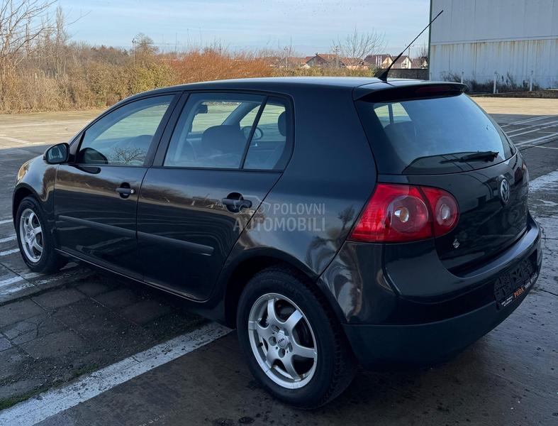 Volkswagen Golf 5 1.4B