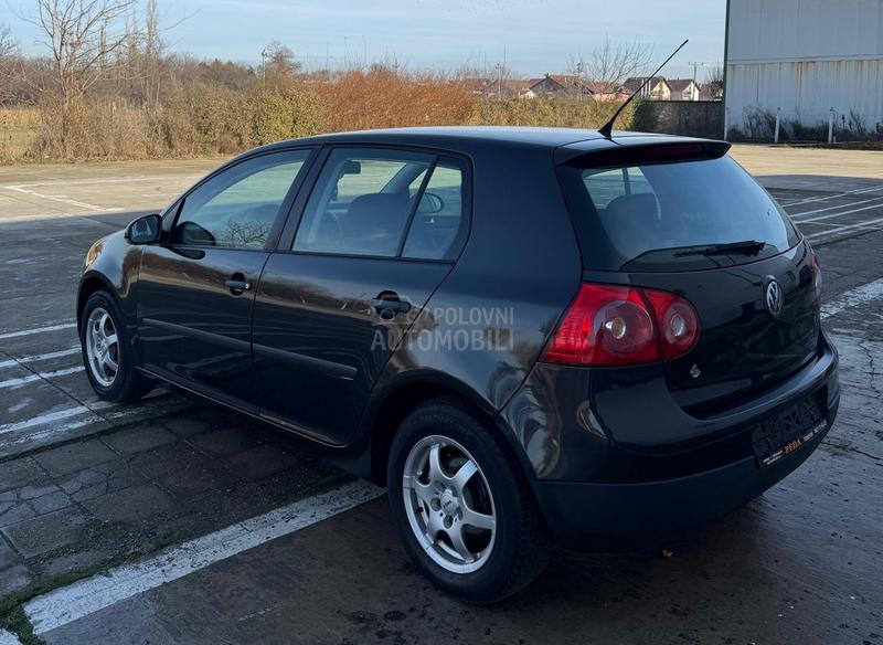 Volkswagen Golf 5 1.4B