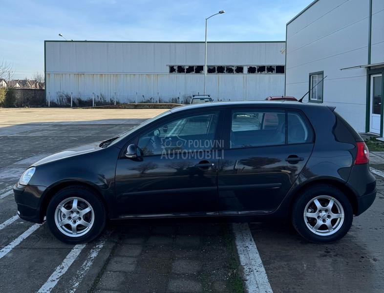 Volkswagen Golf 5 1.4B