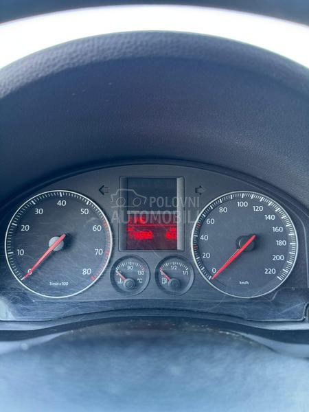 Volkswagen Golf 5 1.4B