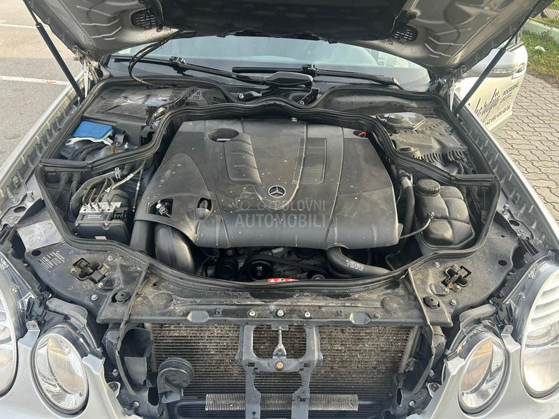 Mercedes Benz E 220 pogrebno