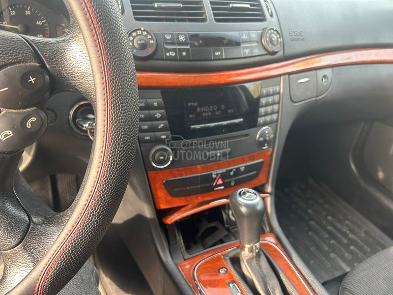 Mercedes Benz E 220 pogrebno
