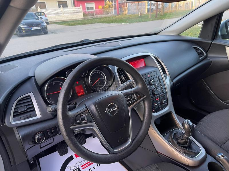 Opel Astra J 1.7 CDTI