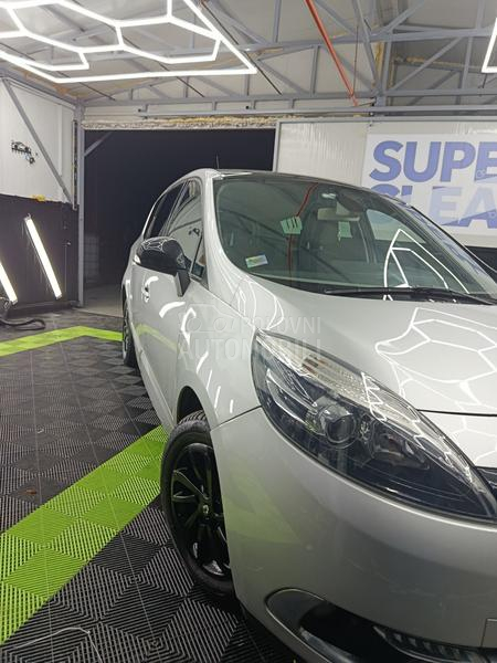 Renault Grand Scenic 1.5 dci Besprekooran