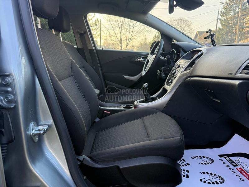 Opel Astra J 1.4 NA.VI