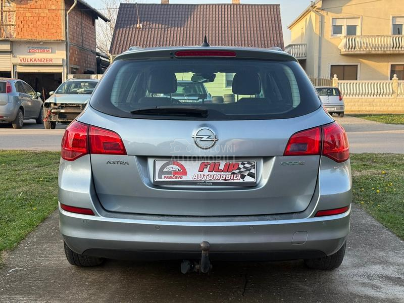 Opel Astra J 1.4 NA.VI