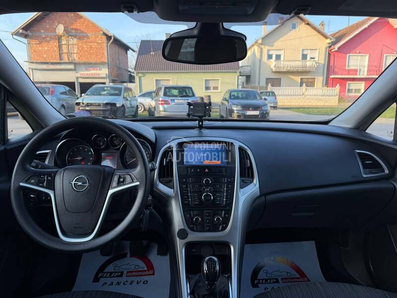 Opel Astra J 1.4 NA.VI