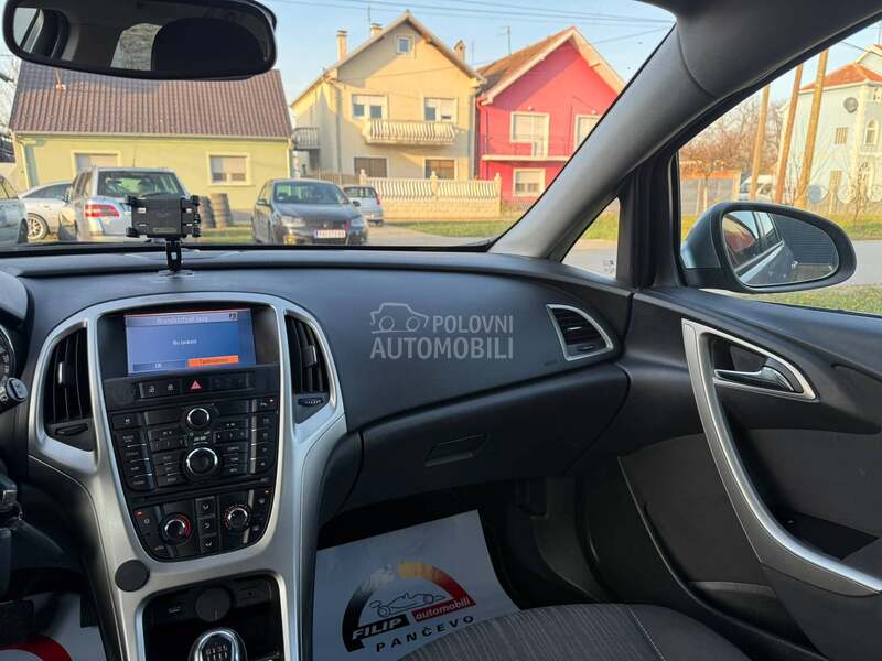 Opel Astra J 1.4 NA.VI