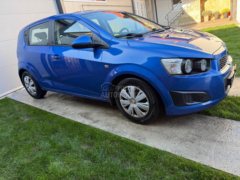 Chevrolet Aveo 1,3 diz 5 v r a t a