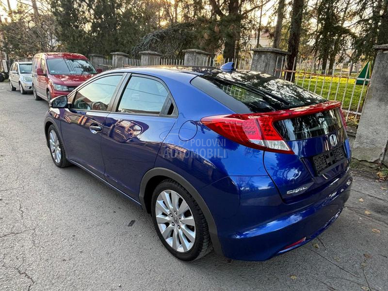 Honda Civic 1.8 i -VTEK SPORT