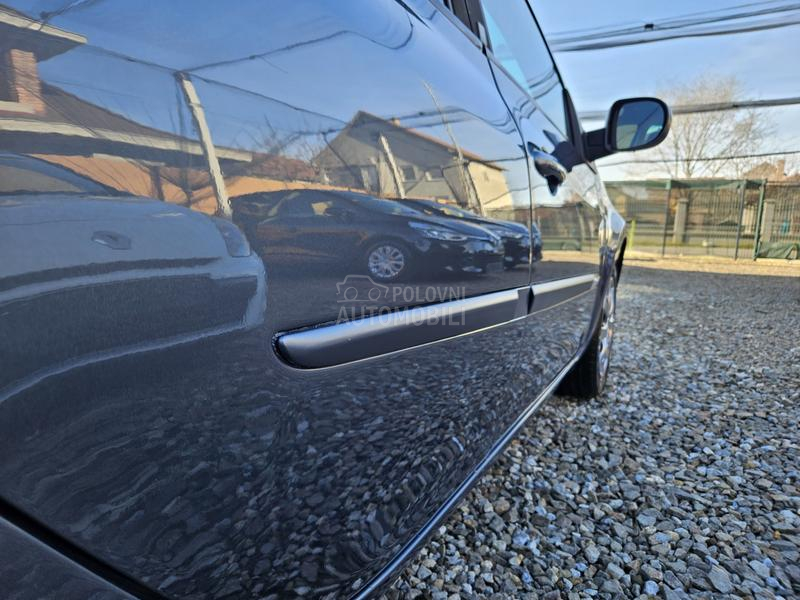 Renault Clio 1.2 16V NAV TOOP