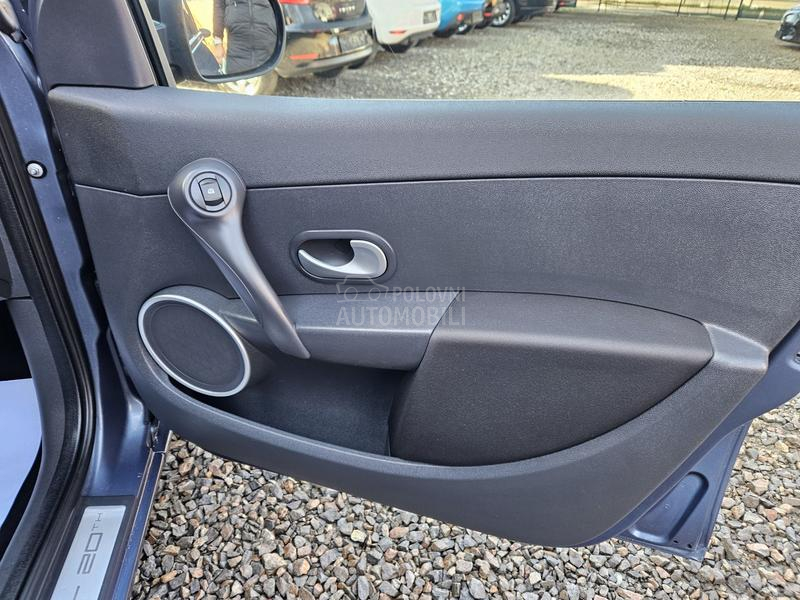 Renault Clio 1.2 16V NAV TOOP