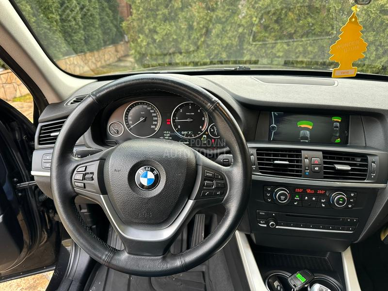 BMW X3 2.0XDRIVE/PANO/LED
